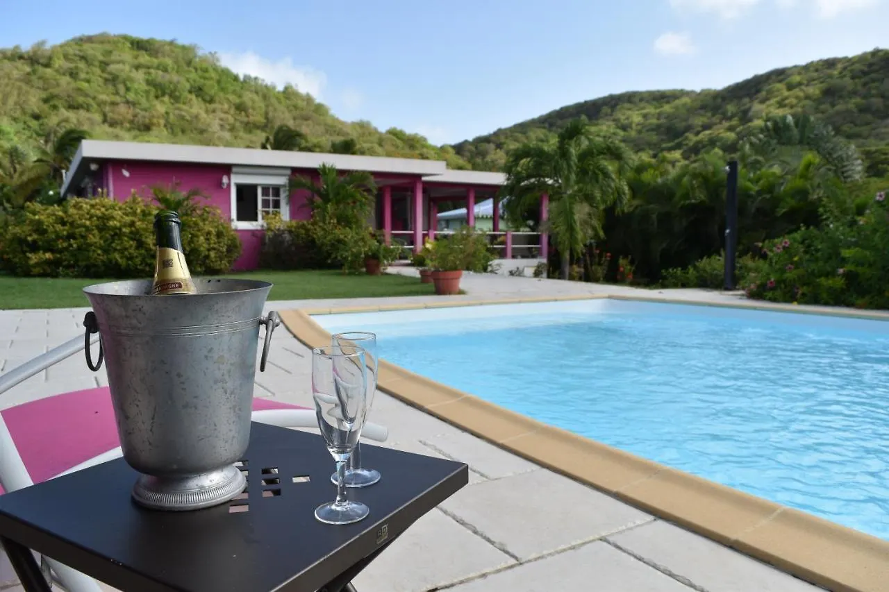 Villa Framboisine/ Bayalocation Bareto 0*,  Martinique